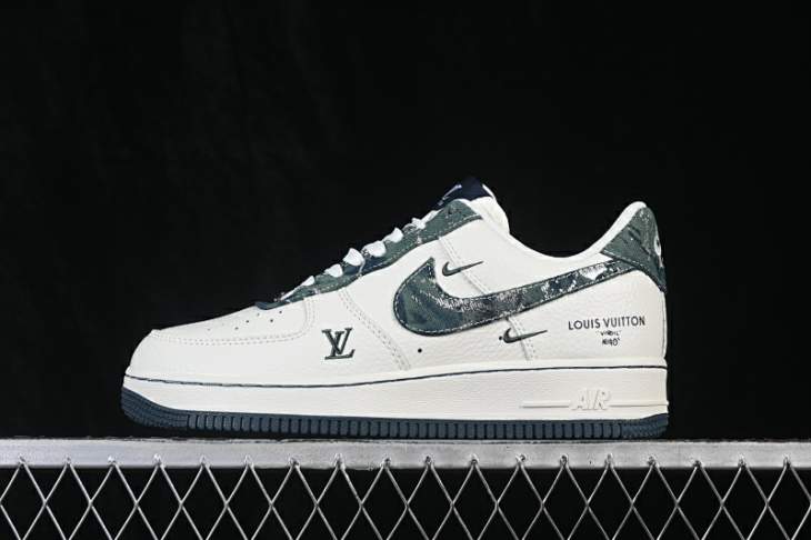 Picture of Air Force 1 _SKUfw22812706981347147fw